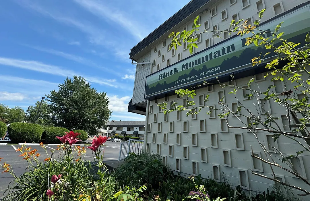 The Black Mountain Inn-1